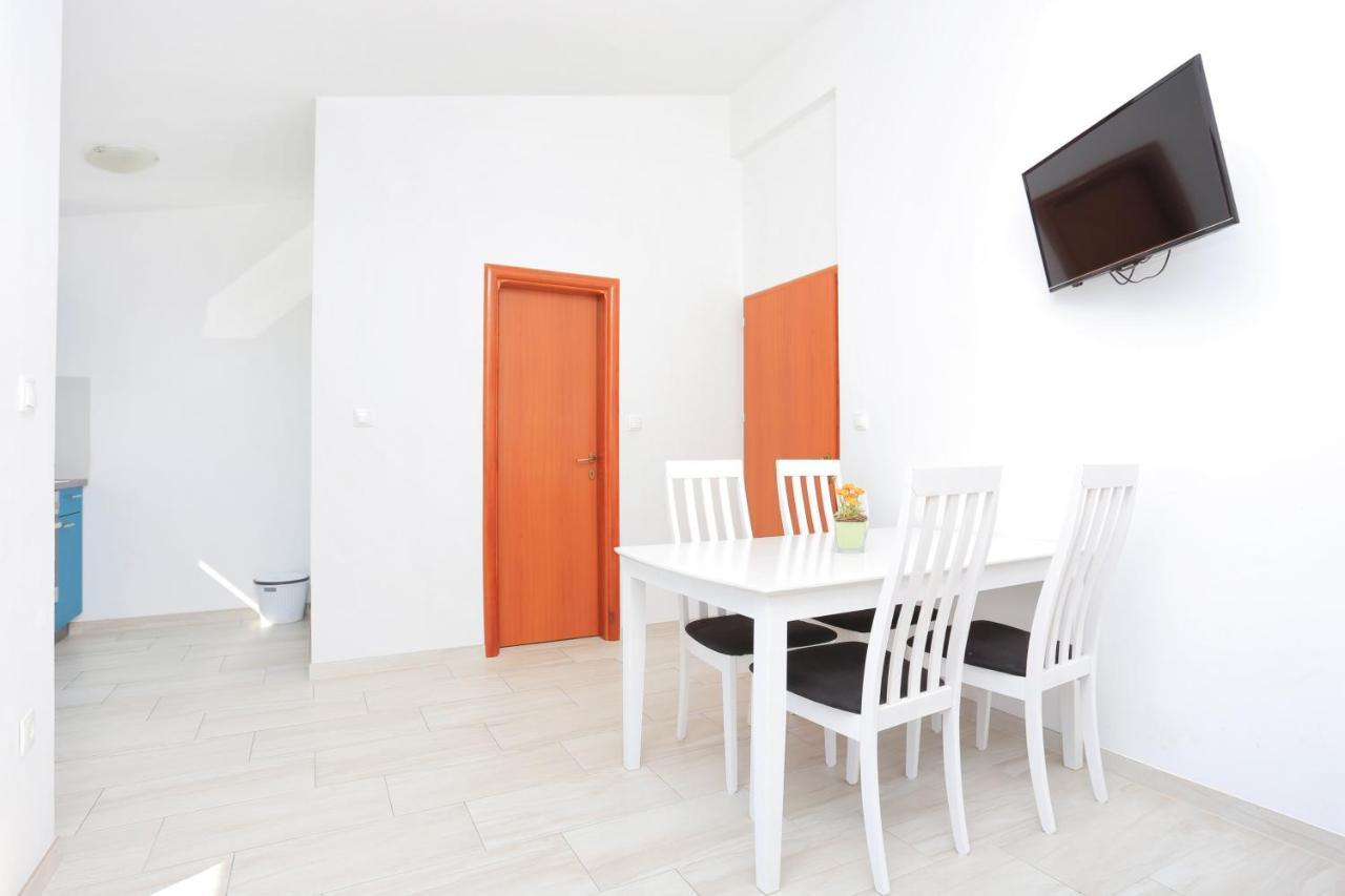 Apartments With A Parking Space Stanici, Omis - 17894 エクステリア 写真